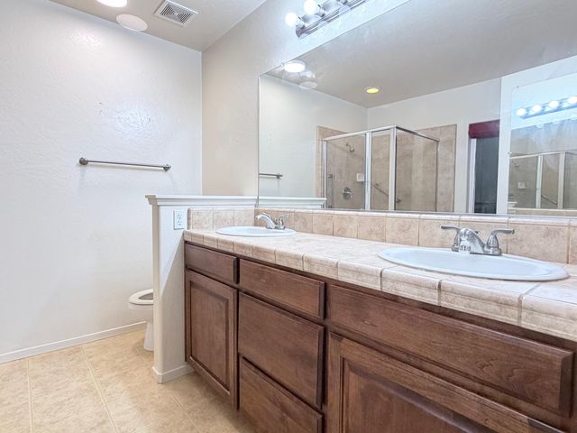 2499 Tempranillo Drive, Tulare, CA 93274