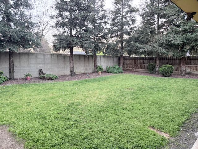 2499 Tempranillo Drive, Tulare, CA 93274