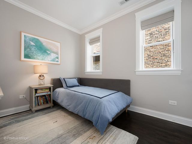 1238 W ARGYLE Street 3, Chicago, IL 60640
