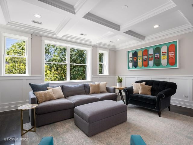 1238 W ARGYLE Street 3, Chicago, IL 60640