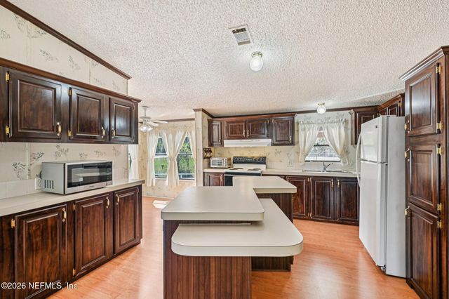 128 SESAME Street, Middleburg, FL 32068