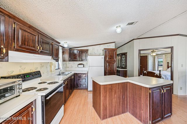 128 SESAME Street, Middleburg, FL 32068