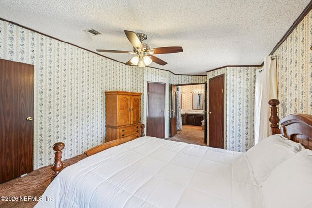 128 SESAME Street, Middleburg, FL 32068