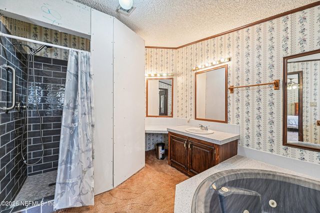 128 SESAME Street, Middleburg, FL 32068