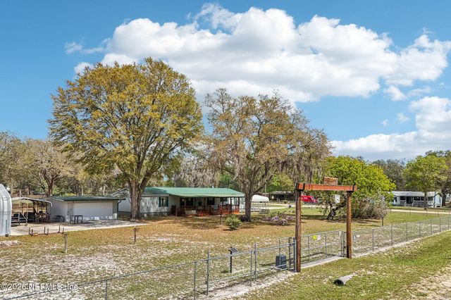 128 SESAME Street, Middleburg, FL 32068