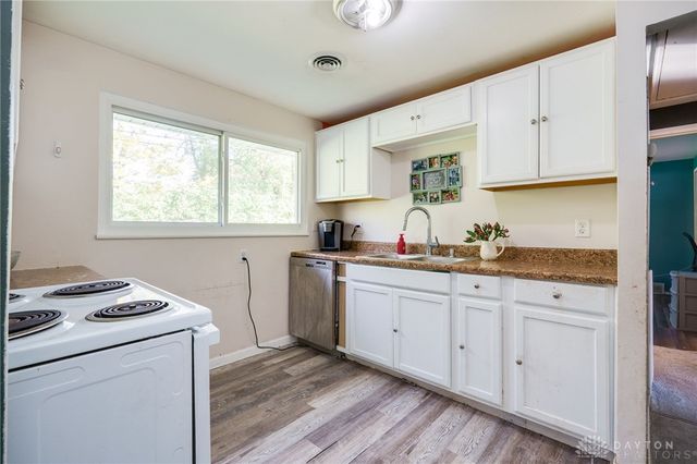 855 Brookfield Road, Dayton, OH 45429