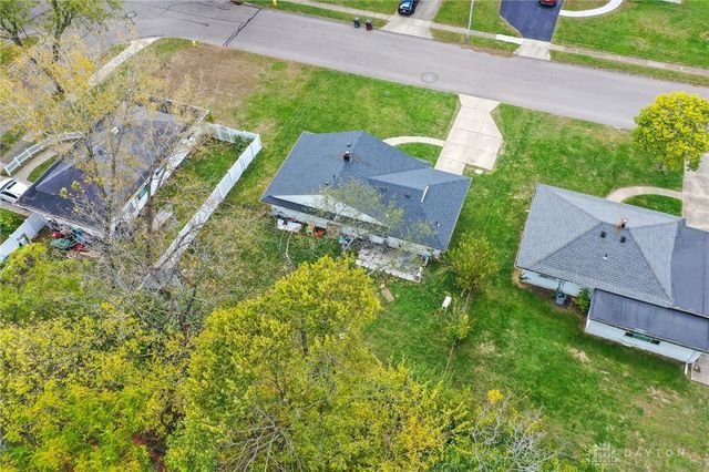 855 Brookfield Road, Dayton, OH 45429