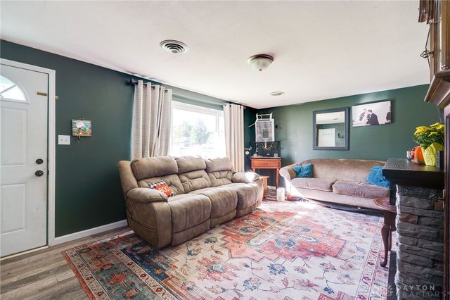 855 Brookfield Road, Dayton, OH 45429