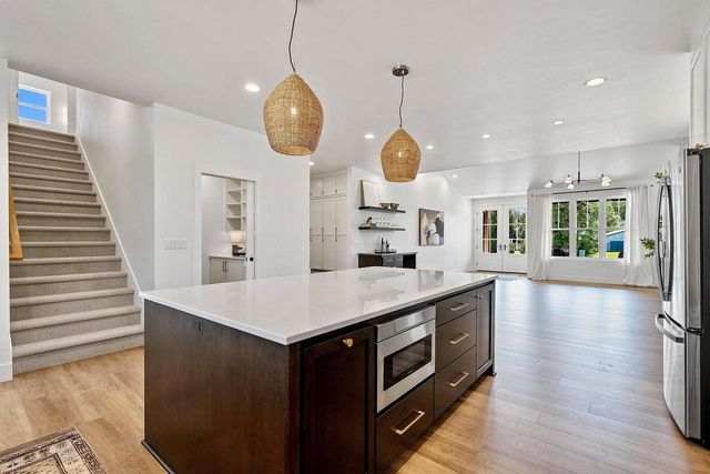 1871 LEDGEVIEW ROAD, De Pere, WI 54115