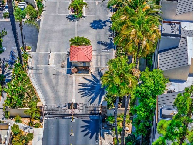 5520 Owensmouth 108, Woodland Hills, CA 91367