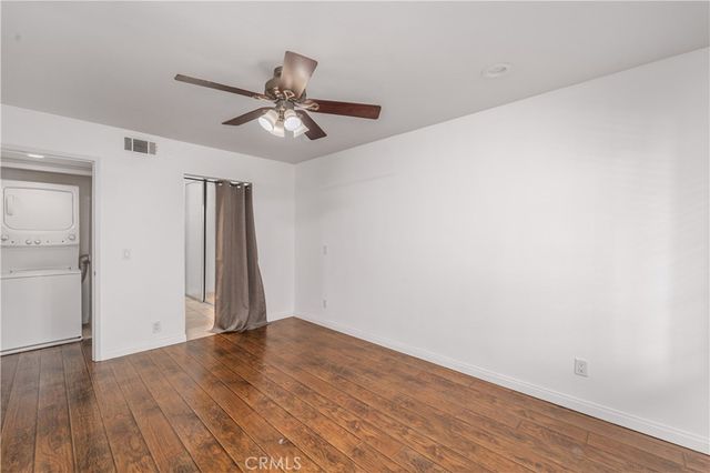 5520 Owensmouth 108, Woodland Hills, CA 91367