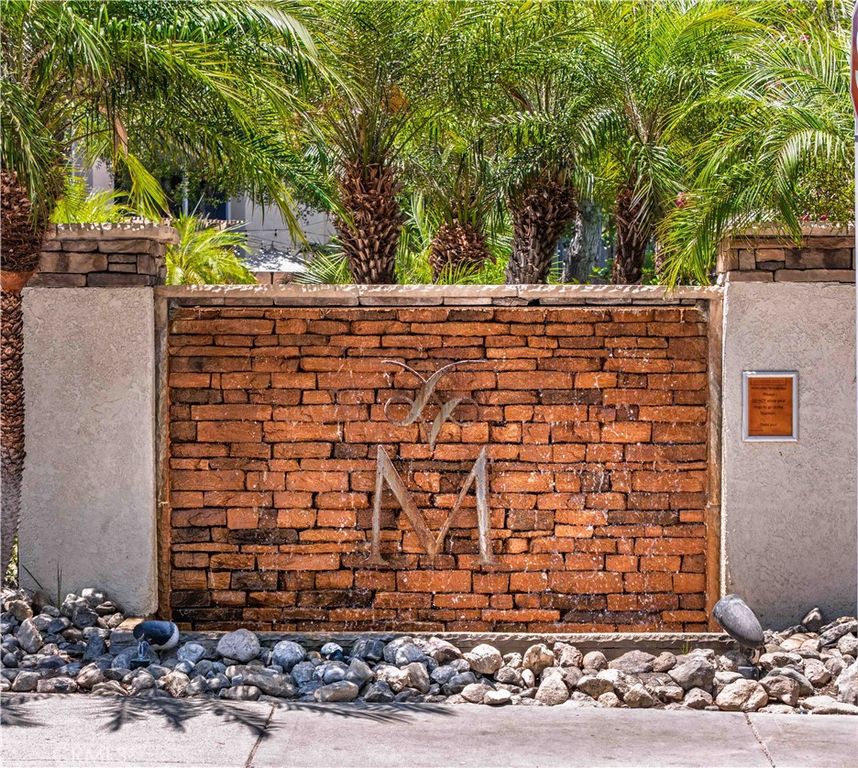 5520 Owensmouth 108, Woodland Hills, CA 91367