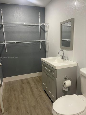 841 N 69th Ave, Hollywood, FL 33024