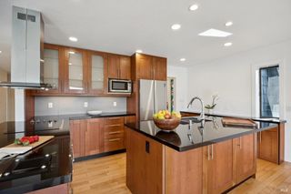 8 Greenwood Cove Dr #B, Tiburon, CA 94920
