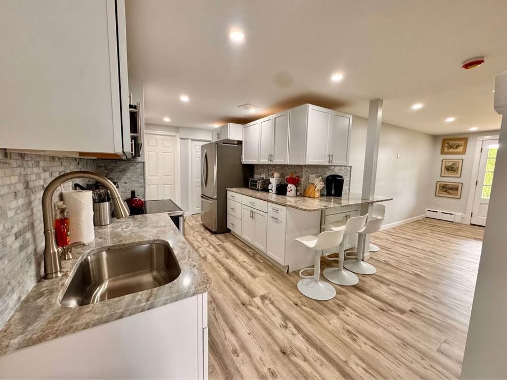 255 Purgatory Road, Middletown, RI 02842