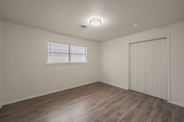 2021 Glenhaven, Haltom City, TX 76117