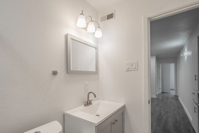 2021 Glenhaven, Haltom City, TX 76117