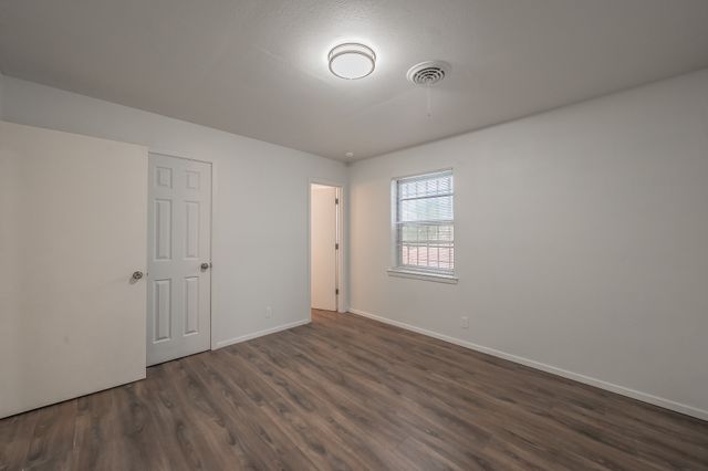 2021 Glenhaven, Haltom City, TX 76117