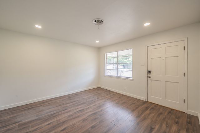 2021 Glenhaven, Haltom City, TX 76117