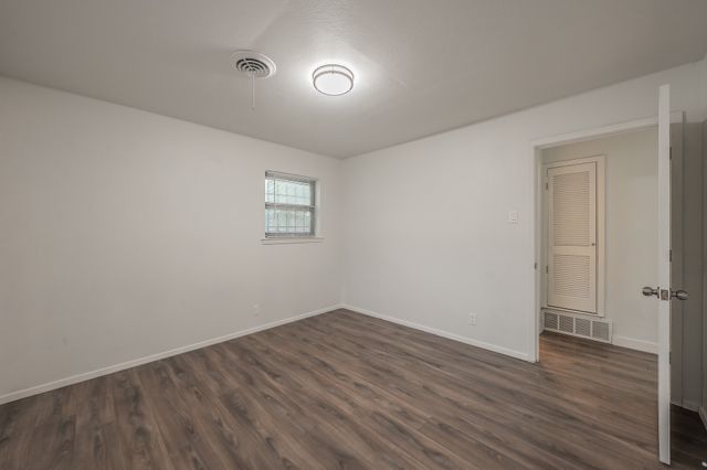 2021 Glenhaven, Haltom City, TX 76117