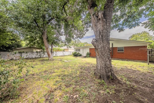 2021 Glenhaven, Haltom City, TX 76117