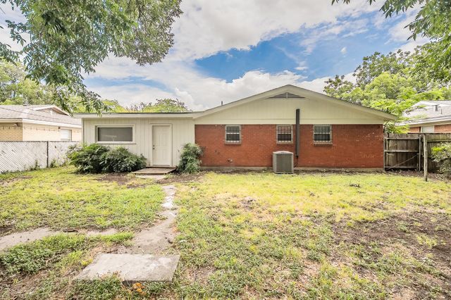 2021 Glenhaven, Haltom City, TX 76117