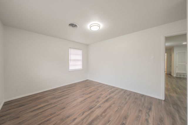 2021 Glenhaven, Haltom City, TX 76117