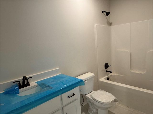 1975 Harvest Road, Liberty, MO 64068