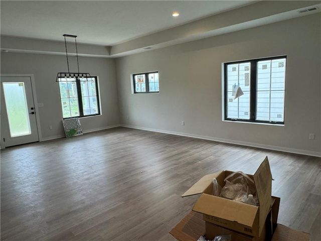 1975 Harvest Road, Liberty, MO 64068