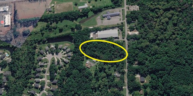 692 Bear Swamp Road, Johns Island, SC 29455