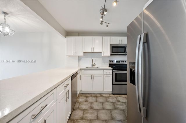 16740 NE 9th Ave 203, North Miami Beach, FL 33162