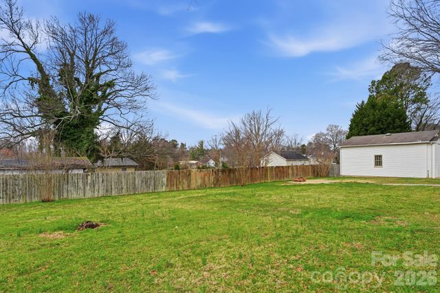 215 Craver Avenue, Salisbury, NC 28146