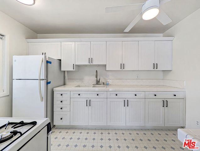 440 Raymond Avenue 20, Santa Monica, CA 90405