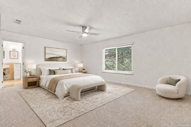 108 Sir Arthur Ct, Castle Hills, TX 78213