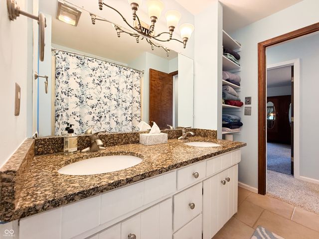 816 Westgate Drive, Anderson, IN 46012