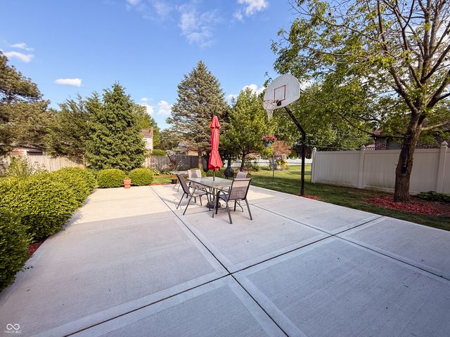 816 Westgate Drive, Anderson, IN 46012