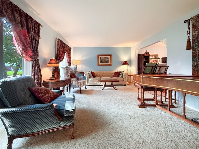 816 Westgate Drive, Anderson, IN 46012