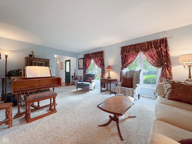 816 Westgate Drive, Anderson, IN 46012
