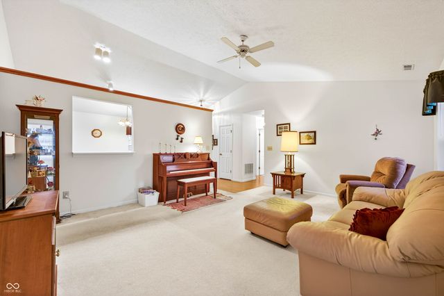 631 N Shore Boulevard, Franklin, IN 46131