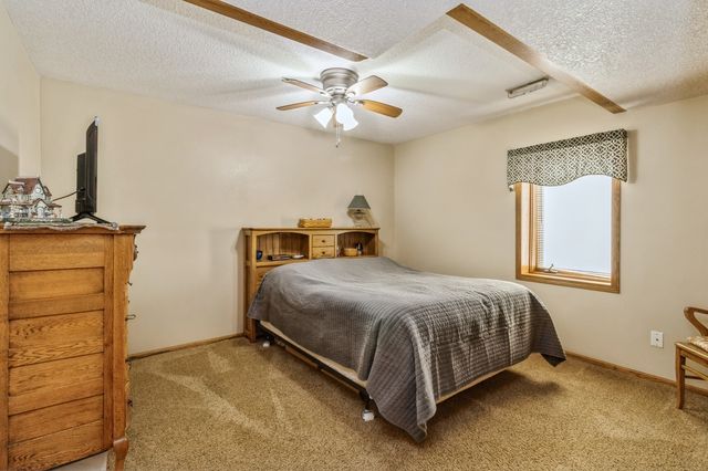 1460 South Shore Drive, Knoxville, IA 50138