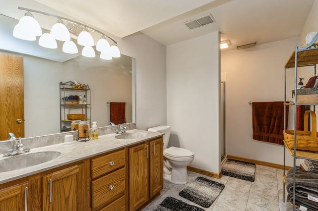 1460 South Shore Drive, Knoxville, IA 50138