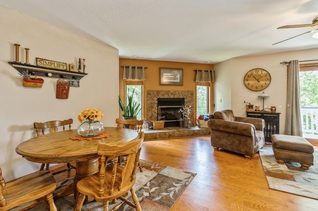 1460 South Shore Drive, Knoxville, IA 50138