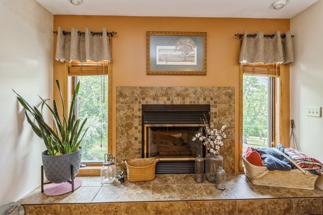 1460 South Shore Drive, Knoxville, IA 50138