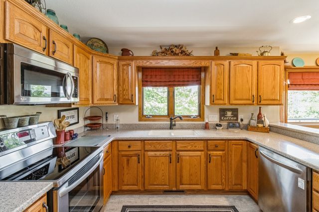 1460 South Shore Drive, Knoxville, IA 50138