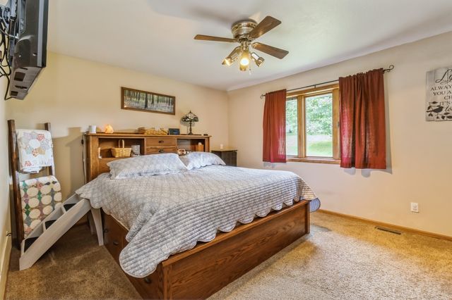 1460 South Shore Drive, Knoxville, IA 50138