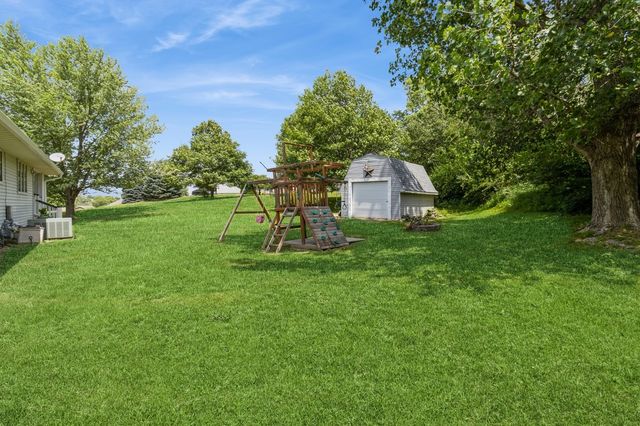 1460 South Shore Drive, Knoxville, IA 50138