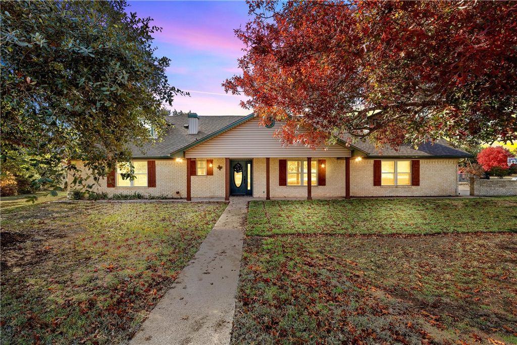 130 Spring Lane, China Spring, TX 76633