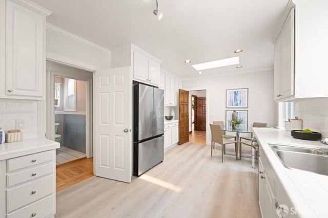 2579 18th Avenue, San Francisco, CA 94116