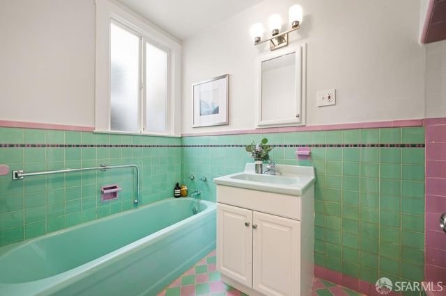 2579 18th Avenue, San Francisco, CA 94116