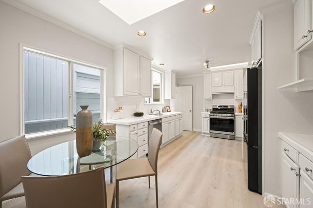 2579 18th Avenue, San Francisco, CA 94116